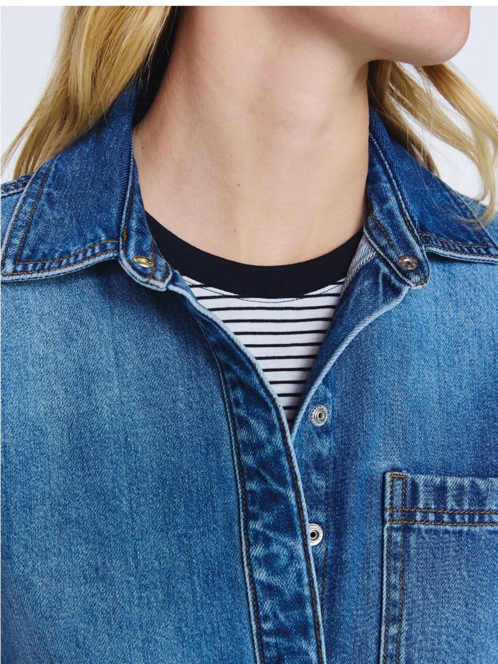 Women's Button Up Denim Shirt with Long Sleeves XS - Picture 4 of 12